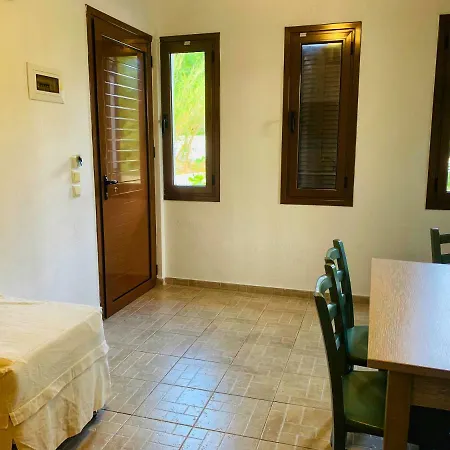 Apartment Alypiako Troulos