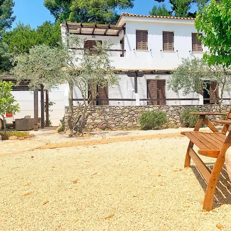 Alypiako Apartment Troulos