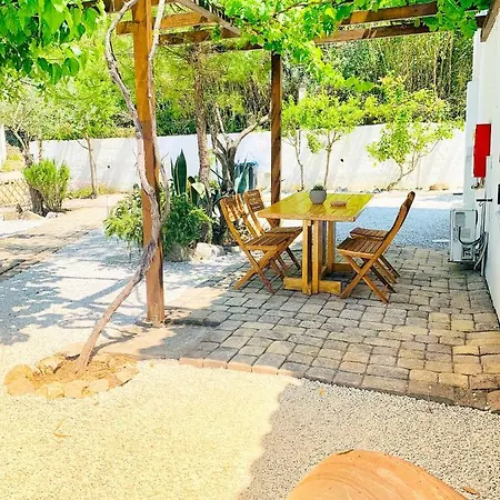 Apartment Alypiako *