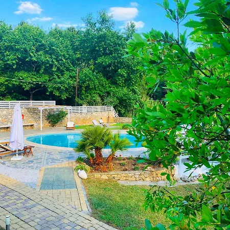 Alypiako Apartment *